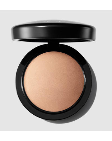 MAC MINERALIZE SKIN FINISH-  MEDIUM GOLDEN