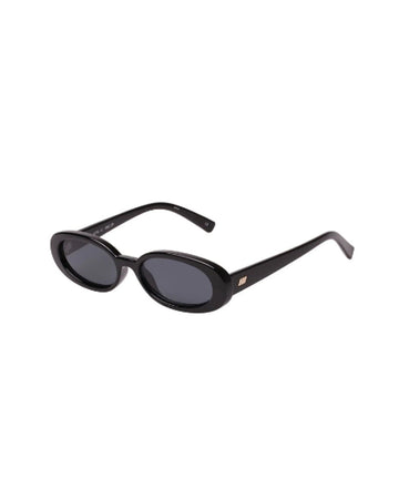 Le Specs Outta Love LSP1802189 Sunglasses in Black