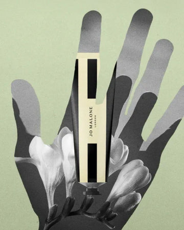 English Pear &amp; Freesia Hand Cream 30ml